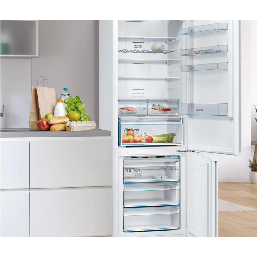 Двухкамерный холодильник Bosch KGN49XWEA